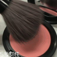 腮紅怎么涂才能避免成為福娃？這些方法要記牢