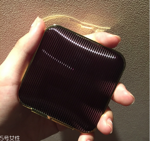 黑皮膚用什么顏色的腮紅？腮紅的作用