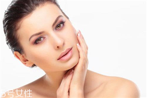 保濕面霜什么時候使用？秋冬季節(jié)面霜很重要