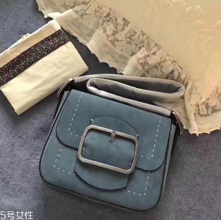 tory burch包包貴嗎？輕奢界的時(shí)尚女王