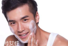 男士護(hù)膚品有什么特別之處？男性出油是女性的2倍
