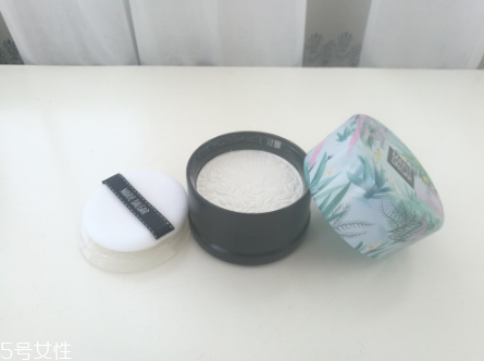 瑪麗黛佳蜜粉餅好用嗎？性價比較高的國產(chǎn)化妝品