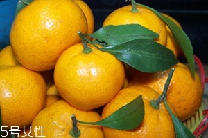 吃橘子為什么臉變黃呢？橘黃癥很快會(huì)恢復(fù)
