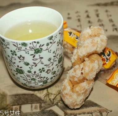 麻花可以帶上飛機(jī)嗎？要看帶多少