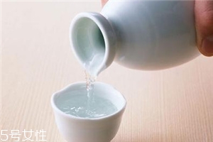 白酒為什么是辣的？原來是這個(gè)原因