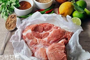 凍了一年的肉能吃嗎？請謹(jǐn)慎食用