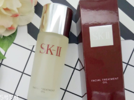 sk2神仙水怎么看生產(chǎn)日期？神仙水之前一定要擦化妝水