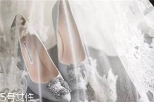 manolo blahnik是奢侈品嗎？大牌女星最熱衷的高跟鞋