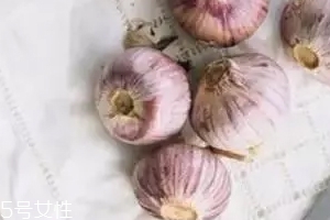 大蒜有哪些功效？天然青霉素降糖降脂