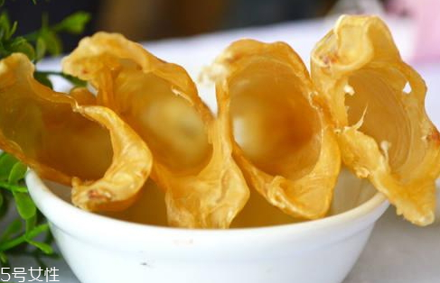 黃花膠是什么魚(yú)的膠 黃魚(yú)肚子中的魚(yú)鰾