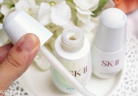 sk2小燈泡和小銀瓶哪個好？sk2小燈泡使用測評