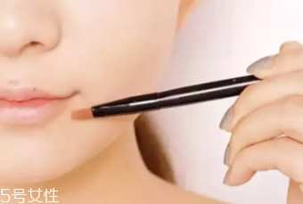 粉底先還是遮瑕先？最好先用粉底液
