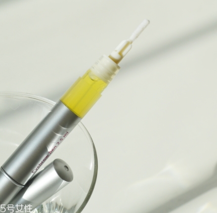 睫毛增長液會(huì)掉睫毛嗎？欲速則不達(dá)