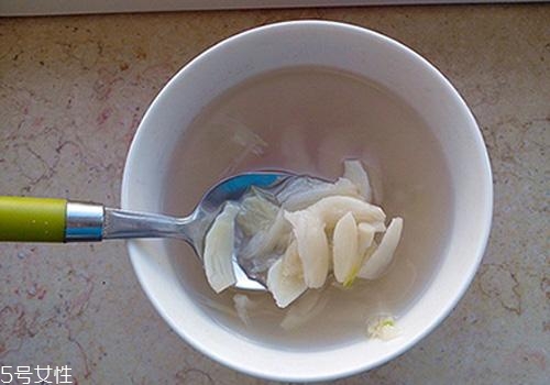 大蒜煮水孕婦能喝嗎？具有止咳的功效