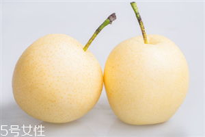睡覺前多久吃梨比較好？睡覺前吃梨有什么好處？