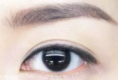 怎么畫眼線讓眼睛自然又有神？畫眼線必學(xué)基本步驟