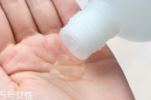 所有的爽膚水都能敷水膜嗎？這4種不適合
