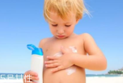 使用防曬產品后一定要卸妝嗎？要看防曬產品類型