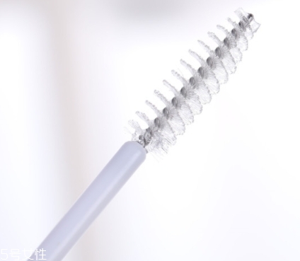 睫毛雨衣怎么用？用在睫毛膏之后