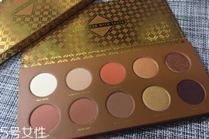 zoeva眼影多少錢？zoeva queens guard眼影盤試色