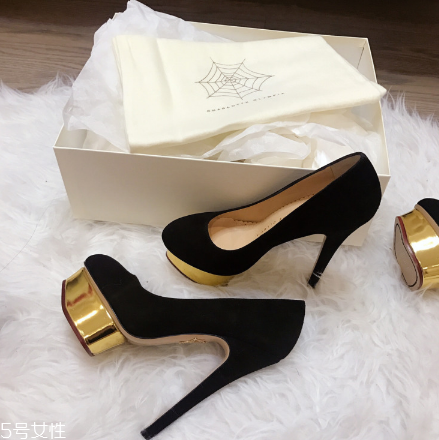 charlotte olympia是奢侈品嗎？俏皮可愛(ài)女生必備單鞋