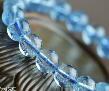 海藍(lán)寶是越透越好嗎？它是海水的化身