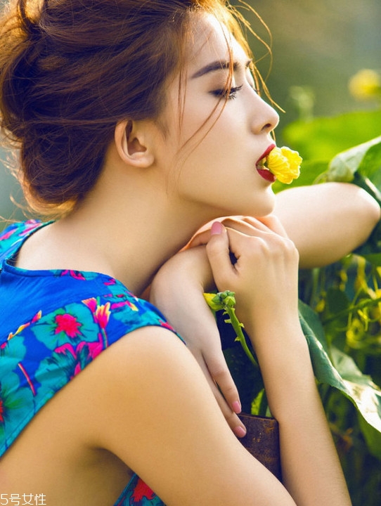 眼影怎么畫會自然好看？眼影顏色這樣搭配最好看