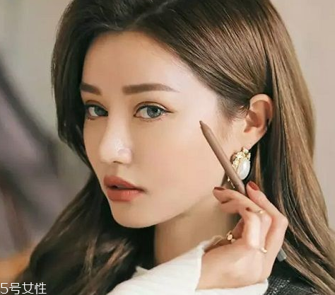 淡妝眼影怎么畫好看？好用的眼影膏和眼影產(chǎn)品推薦
