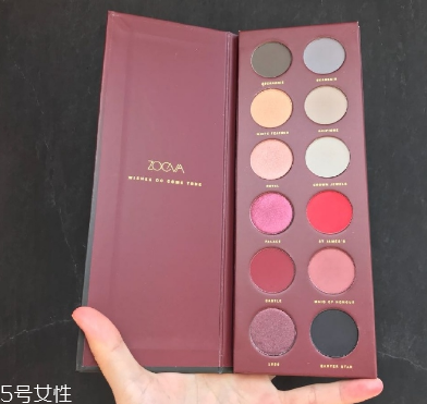 zoeva眼影多少錢？zoeva queens guard眼影盤試色
