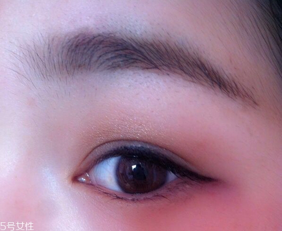 內(nèi)雙怎么畫眼線？?jī)?nèi)雙眼皮畫眼妝技巧