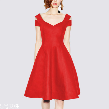 冬天紅色衣服怎么搭配？冬天就要紅