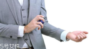 男士香水什么時(shí)候噴最好？出門前二十分鐘