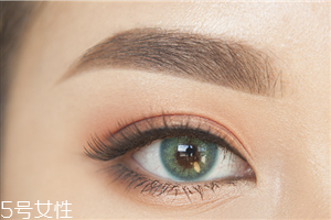如何化妝使眼睛變大？落日線放大雙眼