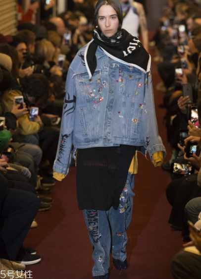 vetements2018秋冬系列服裝怎么樣_好看嗎？