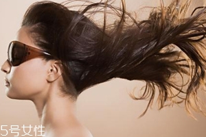 護發(fā)素常用成分是什么？護發(fā)素并不能修護頭發(fā)