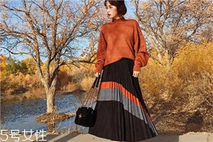 過(guò)膝長(zhǎng)裙怎么搭配？冬日的花樣穿搭