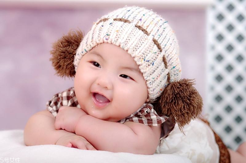 怎樣防止嬰幼兒弱視問題？三種方法合理預(yù)防