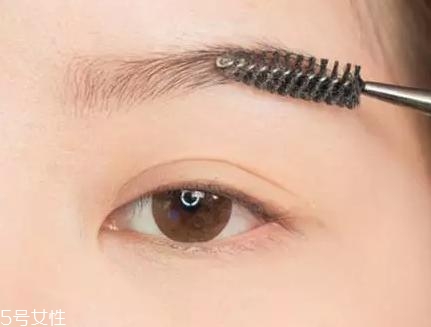 網(wǎng)紅的妝都是怎么化的？論女生眼妝的重要性