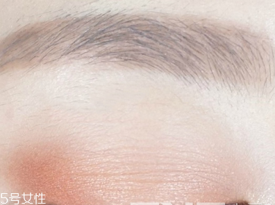 單眼皮怎么化大眼妝？媲美開眼角的大眼妝