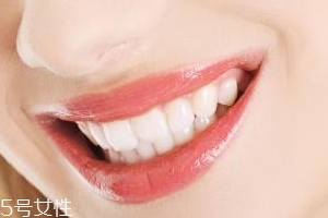 牙線和漱口水是否必要？抑菌護(hù)牙好習(xí)慣