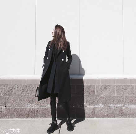 大衣什么領(lǐng)子好看？細(xì)節(jié)也要精致的百里挑一