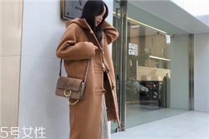 大衣上的霉點(diǎn)怎么去除？這樣做霉點(diǎn)輕松去除
