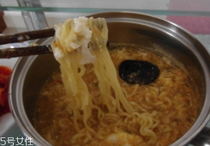 辛拉面多少錢一包？辛拉面價格有點偏貴