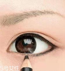 眼線液筆不出水怎么辦？畫眼線的常見誤區(qū)
