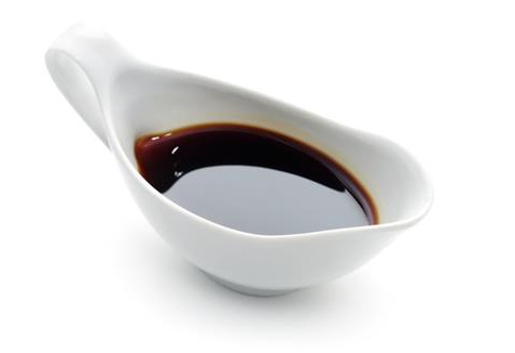 開眼角后多久可以吃辣？開眼角后不宜吃過(guò)多醬油