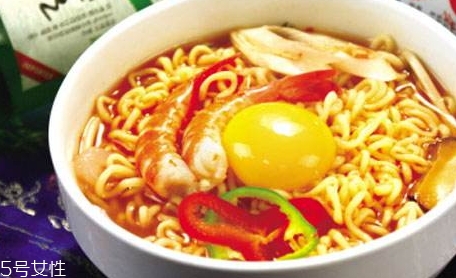 農(nóng)心辛拉面真的健康嗎？看看它非油炸的真面目