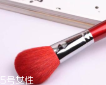 散粉刷怎么挑選？三種材質(zhì)各有優(yōu)點