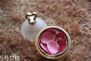 花瓣腮紅怎么做的？貌美又好用
