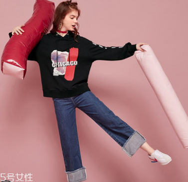 朋克風(fēng)女生穿衣 朋克和冬日更搭！