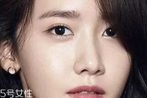 裸妝眼影怎么選？色號接近膚色